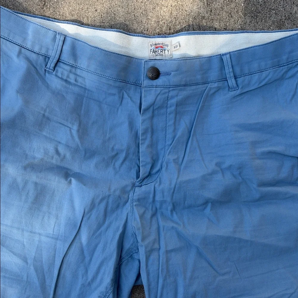 Faherty Blue shorts movement chino 8” 38 men’s